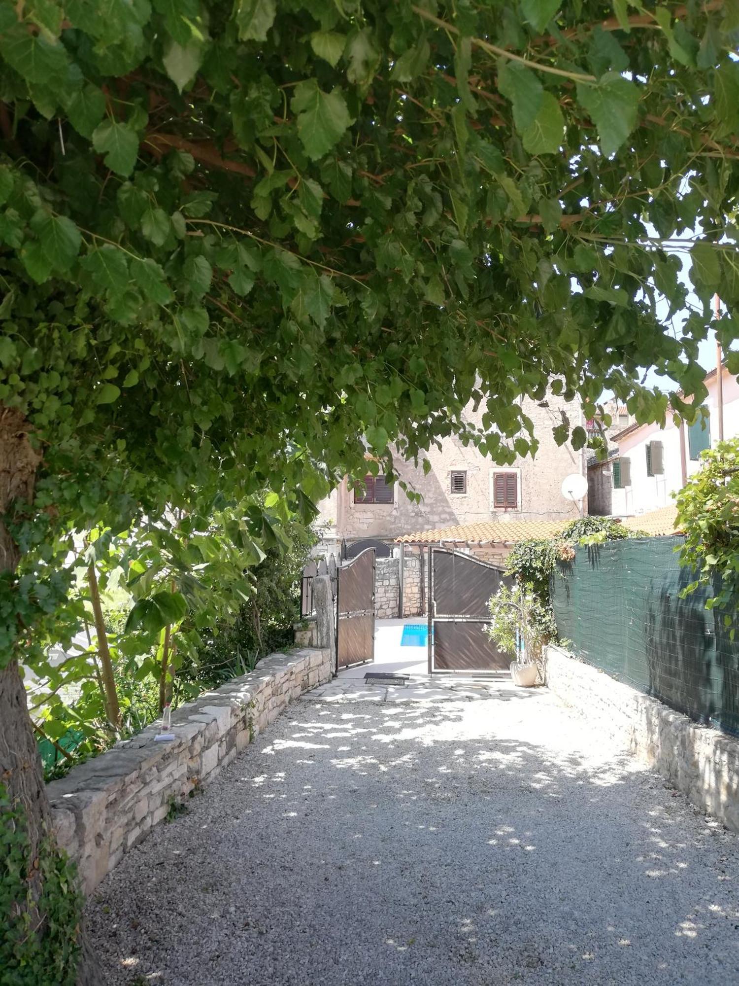 Lory Sveti Lovrec Pazenaticki Exterior foto